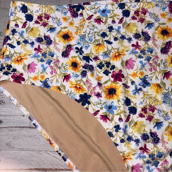 Old Navy Floral Print Swim Bottom High Waist Bikini Bottom Plus Size 4X - Picture 5 of 15